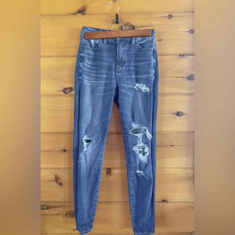 American Eagle ripped skinny jeans